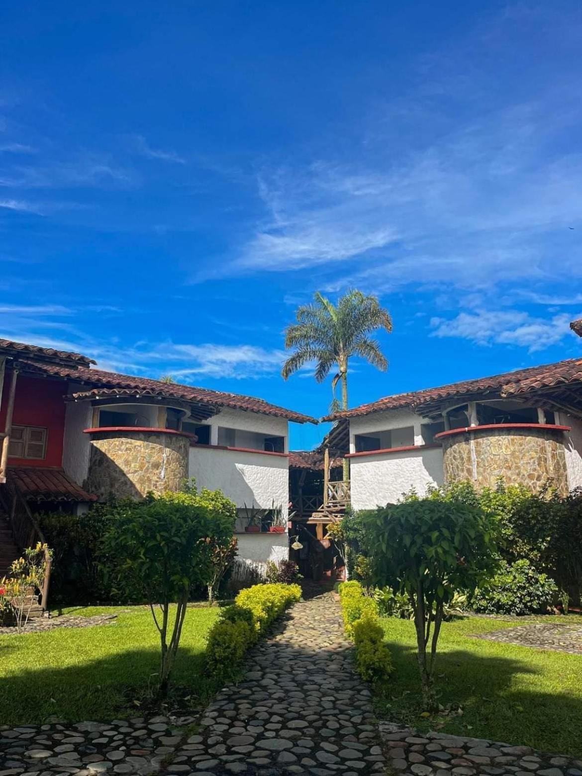 Finca Hotel Palmas Frente A Panaca Quimbaya Exterior photo